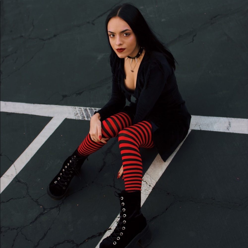 Meet your Posher, Nina